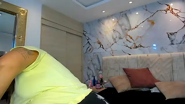 kiana cream online show from 06/25/26, 12:32