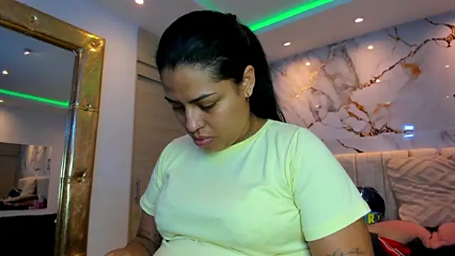 kiana cream online show from 04/11/26, 11:36