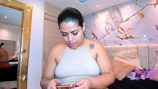 kiana cream online show from 02/16/26, 11:42