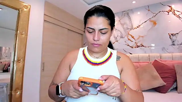 kiana cream online show from 07/16/26, 01:41