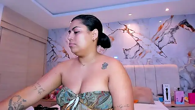 kiana cream online show from 05/15/26, 11:41