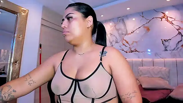 kiana cream online show from 06/26/26, 12:00