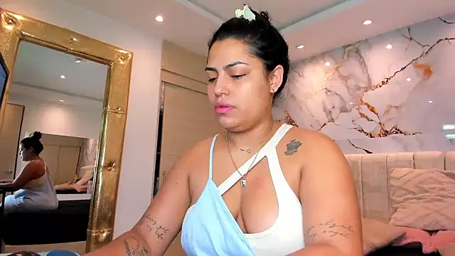 kiana cream online show from 04/23/26, 12:00