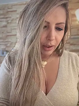  Abril-Office1 online show from 10/06/25, 05:57