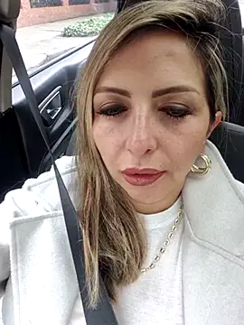  Abril-Office1 online show from 03/06/25, 07:10