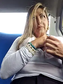  Abril-Office1 online show from 03/04/25, 02:32