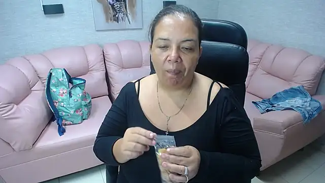 Snapshot of Penelope_Nipples_ chatting on 03/10/25, 11:55 Penelope Nipples online show from 03/10/25, 11:55