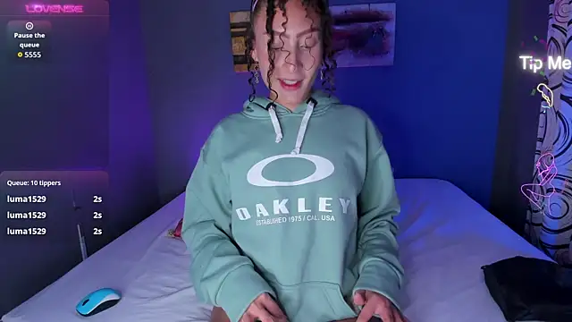 IsabellaSpencer online show from 11/05/25, 10:13