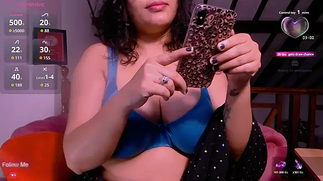 Ruvi Queen online show from 10/31/25, 12:07
