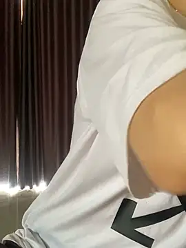 Ruby bear online show from 03/21/25, 04:28