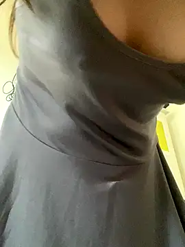 Ruby bear online show from 10/10/25, 05:19