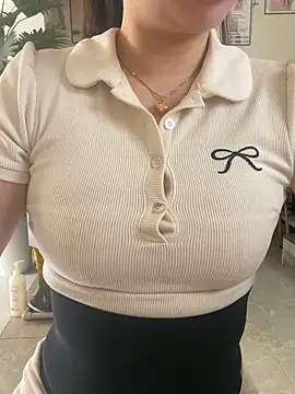 Snapshot of Ruby_bear chatting on 03/28/26, 04:02 Ruby bear online show from 03/28/26, 04:02