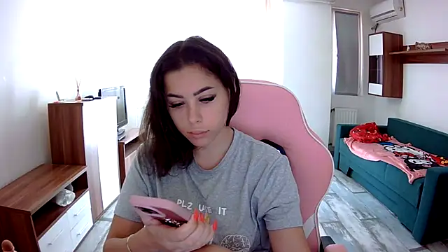 Snapshot of LovelyJulliette chatting on 09/15/25, 12:38 LovelyJulliette online show from 09/15/25, 12:38