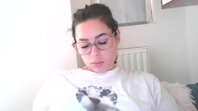 LovelyJulliette online show from 10/30/25, 12:03