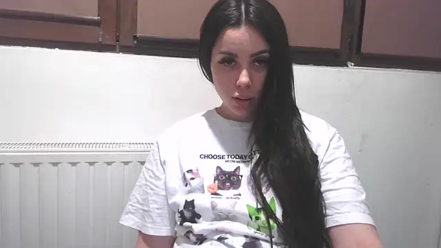 LovelyJulliette online show from 04/18/26, 08:20