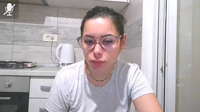 LovelyJulliette online show from 11/23/25, 02:27