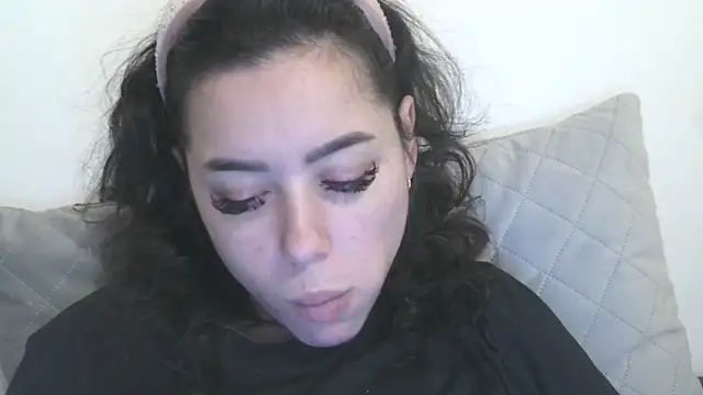 LovelyJulliette online show from 02/01/26, 05:44