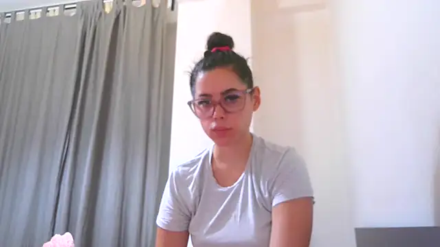 Snapshot of LovelyJulliette chatting on 10/18/25, 05:04 LovelyJulliette online show from 10/18/25, 05:04