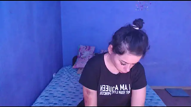 Snapshot of LovelyJulliette chatting on 03/07/25, 10:35 LovelyJulliette online show from 03/07/25, 10:35