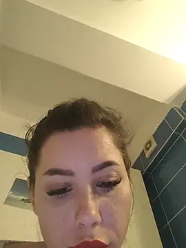 Snapshot of LovelyJulliette chatting on 03/19/25, 11:06 LovelyJulliette online show from 03/19/25, 11:06