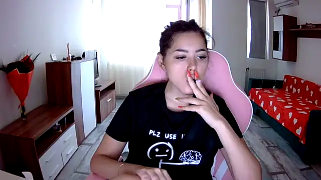 Snapshot of LovelyJulliette chatting on 09/25/25, 12:33 LovelyJulliette online show from 09/25/25, 12:33