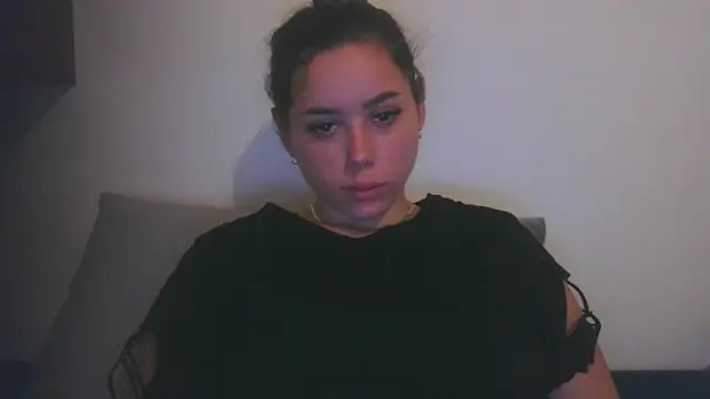 LovelyJulliette online show from 12/01/25, 02:18