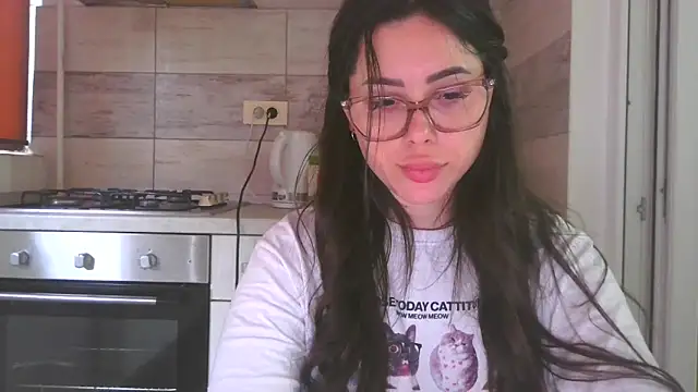 LovelyJulliette online show from 05/17/26, 03:23