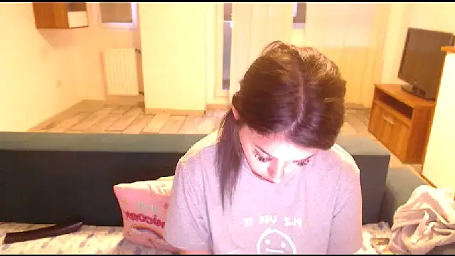Snapshot of LovelyJulliette chatting on 03/22/25, 04:15 LovelyJulliette online show from 03/22/25, 04:15