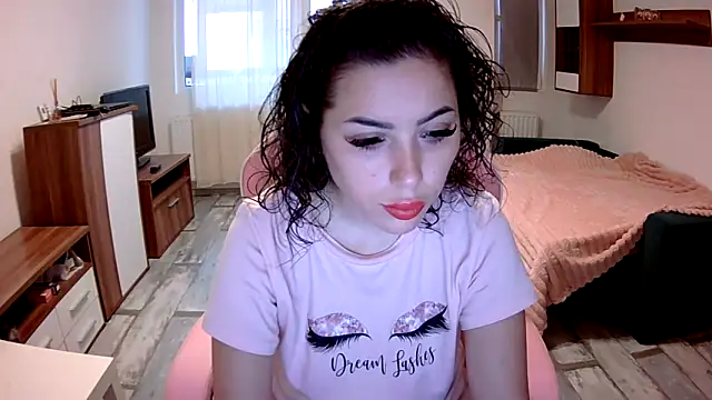 Snapshot of LovelyJulliette chatting on 10/07/25, 12:06 LovelyJulliette online show from 10/07/25, 12:06