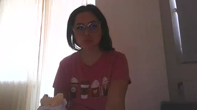 LovelyJulliette online show from 10/26/25, 02:28