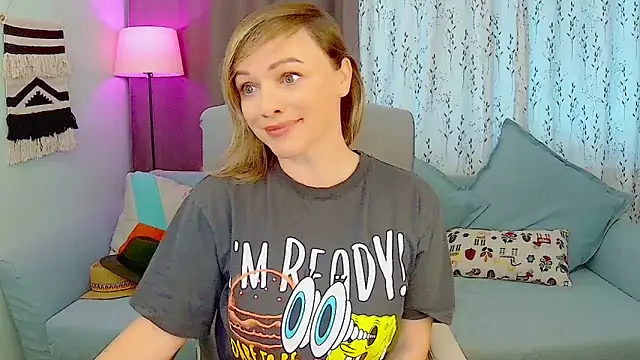 Snapshot of NandiSmile chatting on 10/27/25, 08:04 NandiSmile online show from 10/27/25, 08:04