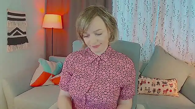 Snapshot of NandiSmile chatting on 01/09/26, 07:26 NandiSmile online show from 01/09/26, 07:26