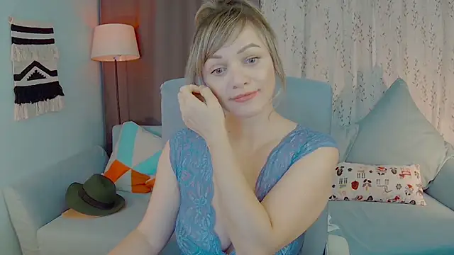 NandiSmile online show from 09/19/25, 07:51