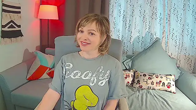 Snapshot of NandiSmile chatting on 02/10/26, 09:41 NandiSmile online show from 02/10/26, 09:41