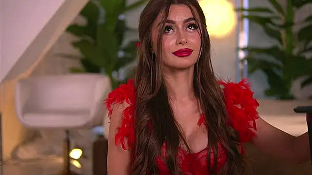 KaylaBray online show from 11/28/25, 09:42