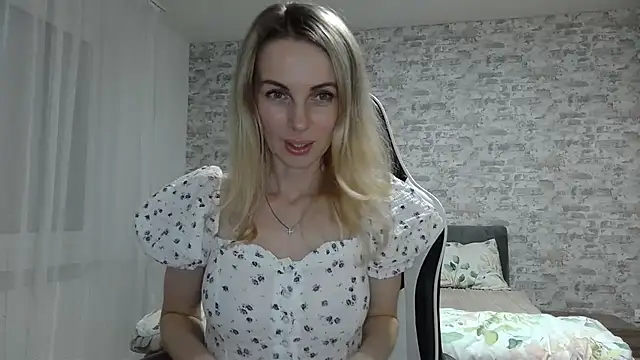 AlissonBia online show from 04/21/26, 08:48