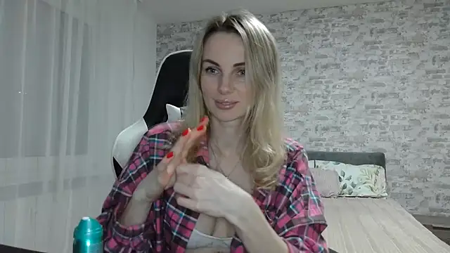 AlissonBia online show from 04/14/26, 09:09