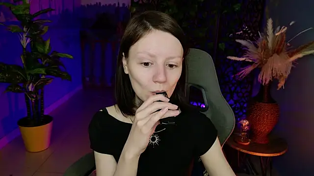 VeliraBraitberg online show from 06/07/26, 05:45