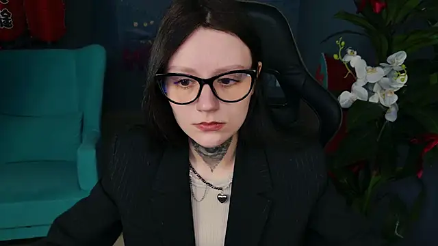 VeliraBraitberg online show from 04/05/26, 09:16