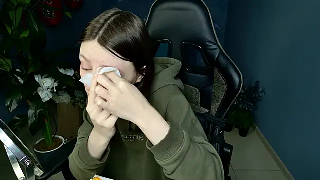 VeliraBraitberg online show from 03/23/25, 05:10