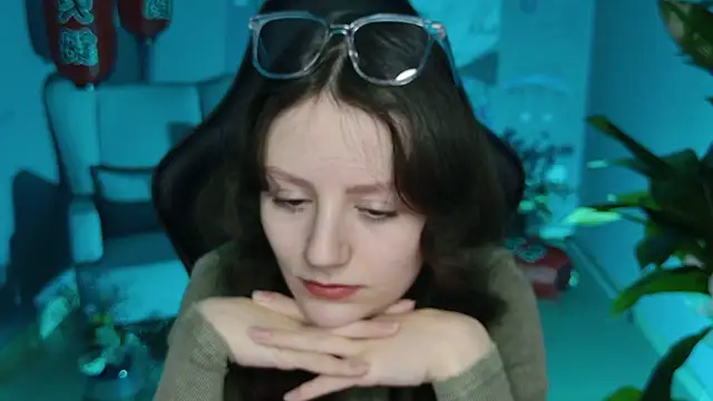 VeliraBraitberg online show from 02/07/25, 08:11