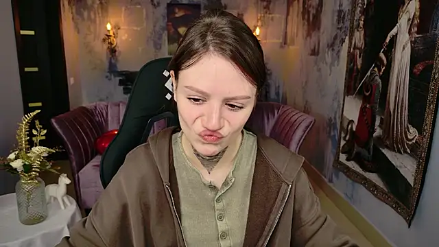 VeliraBraitberg online show from 10/19/25, 03:37