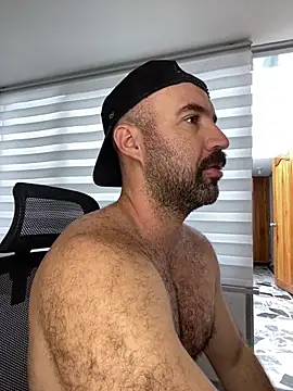 ADONIS ART01 online show from 10/25/25, 05:24