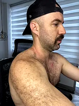 ADONIS ART01 online show from 11/08/25, 02:53