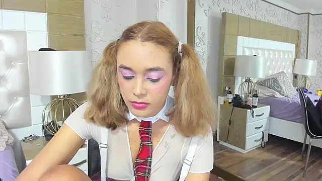 TaraaHot online show from 04/16/26, 02:12