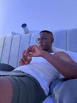 Arwens bell08 online show from 01/12/25, 01:21