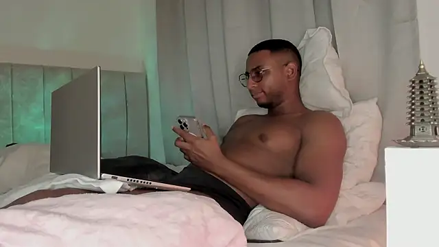 Arwens bell08 online show from 02/27/26, 01:17