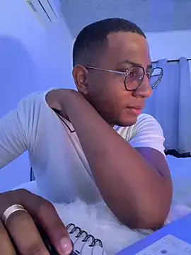 Arwens bell08 online show from 03/06/25, 11:31