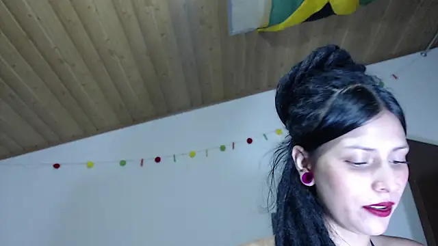 Gaby cute 16 online show from 10/31/25, 12:29