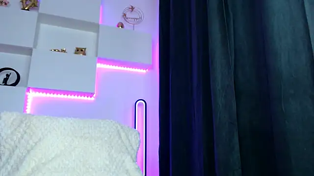 arianatattoos online show from 03/31/26, 06:59